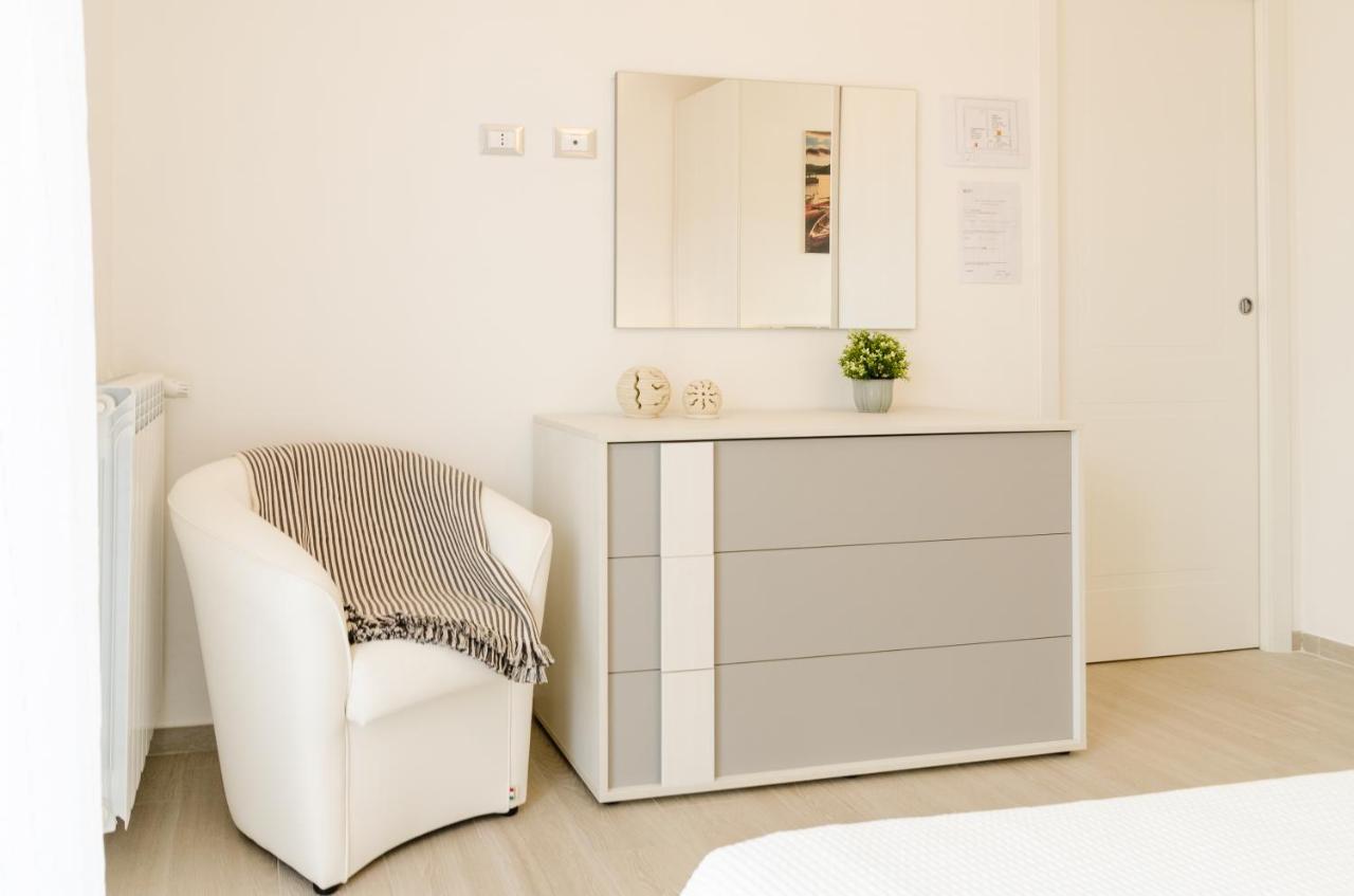 Fco Secrets Luxury Apartment Fiumicino Kültér fotó