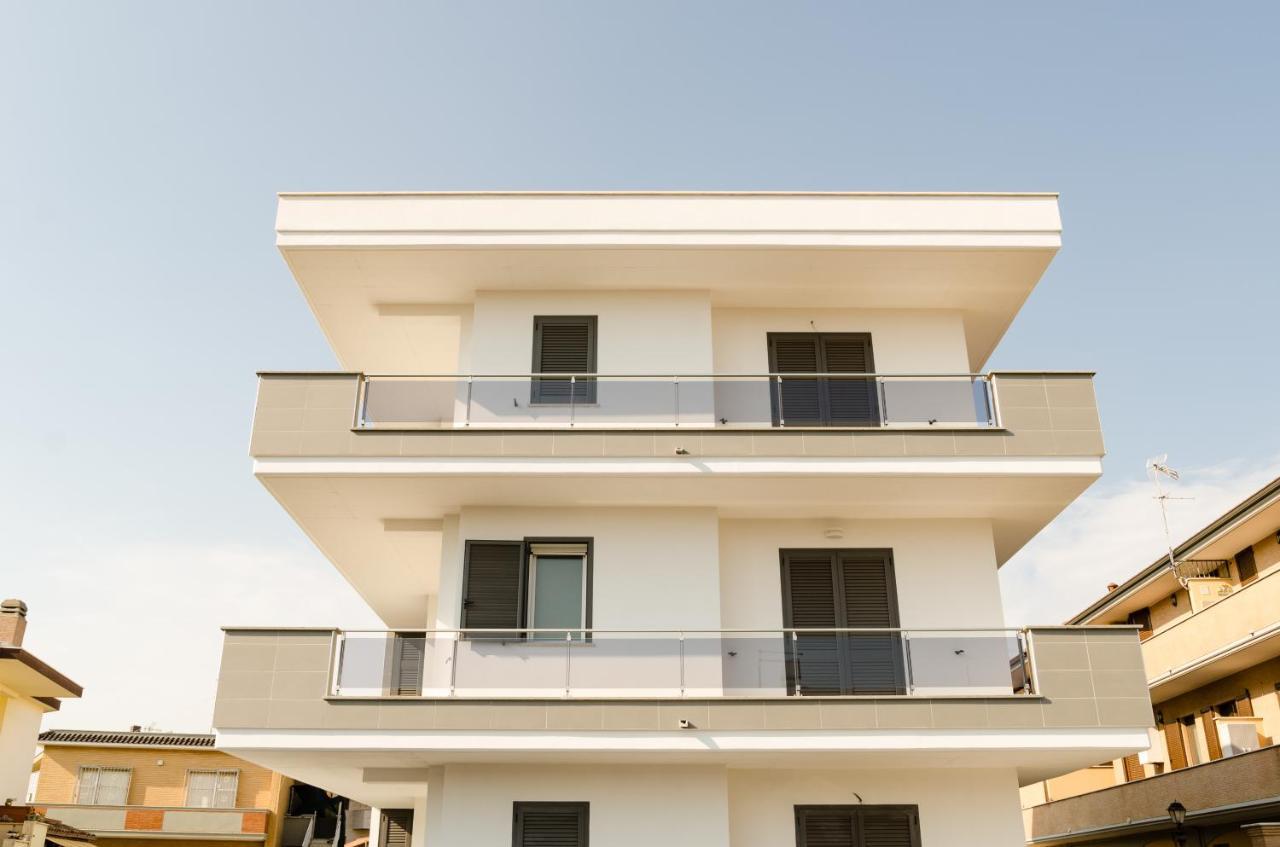 Fco Secrets Luxury Apartment Fiumicino Kültér fotó